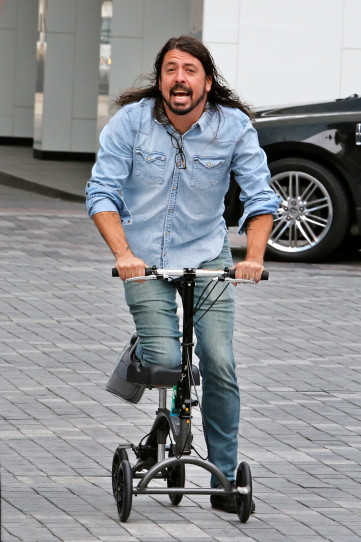 David Grohl Knee Walker Model